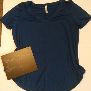 3xl Navy vneck tee